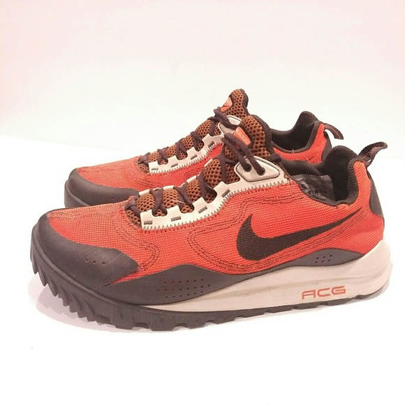 nike acg boots orange
